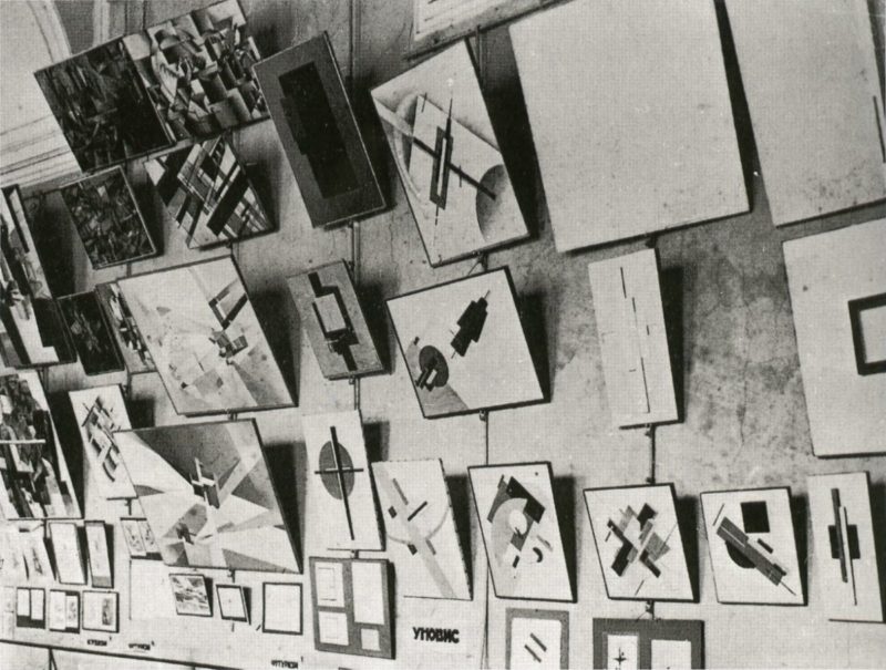 Design Luminy UNOVIS-Exhibition-1923-“Work-by-Petrograd-Artists-Belonging-to-UNOVIS-800x605 Kasimir Malevitch – Manifeste suprématiste UNOVIS – 1924 Histoire du design Références Textes Suprématisme Manifeste Malevitch Futurisme Design Marseille Enseignement Luminy Master Licence DNAP+Design DNA+Design DNSEP+Design Beaux-arts Design Luminy UNOVIS-Exhibition-1923-“Work-by-Petrograd-Artists-Belonging-to-UNOVIS-800x605 Kasimir Malevitch – Manifeste suprématiste UNOVIS – 1924 Histoire du design Références Textes Suprématisme Manifeste Malevitch Futurisme Design Marseille Enseignement Luminy Master Licence DNAP+Design DNA+Design DNSEP+Design Beaux-arts